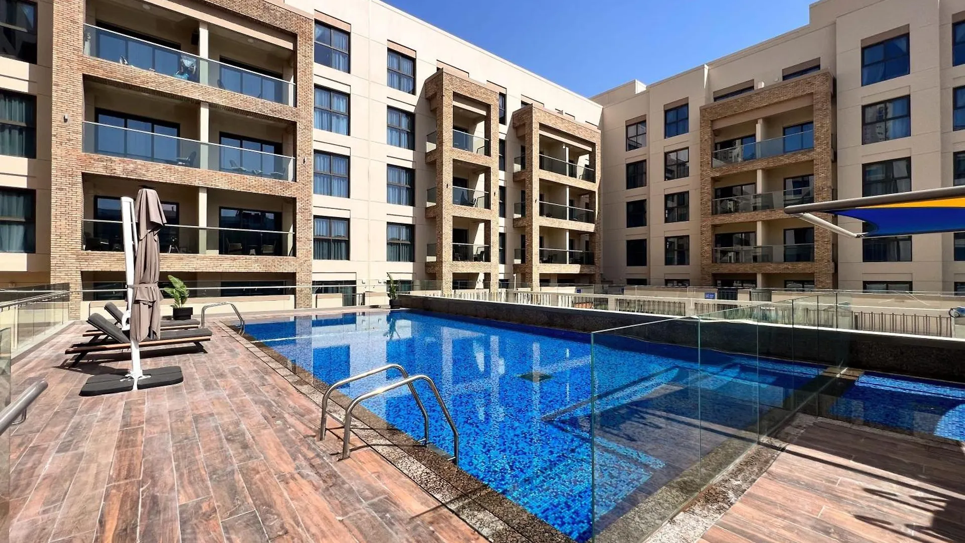 Frank Porter - Eleganz 5 By Danube Dubai Apartment